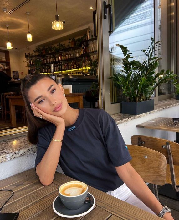 Ночные бабочки Москвы: Кто оставляет тишину в городе ночных огней?